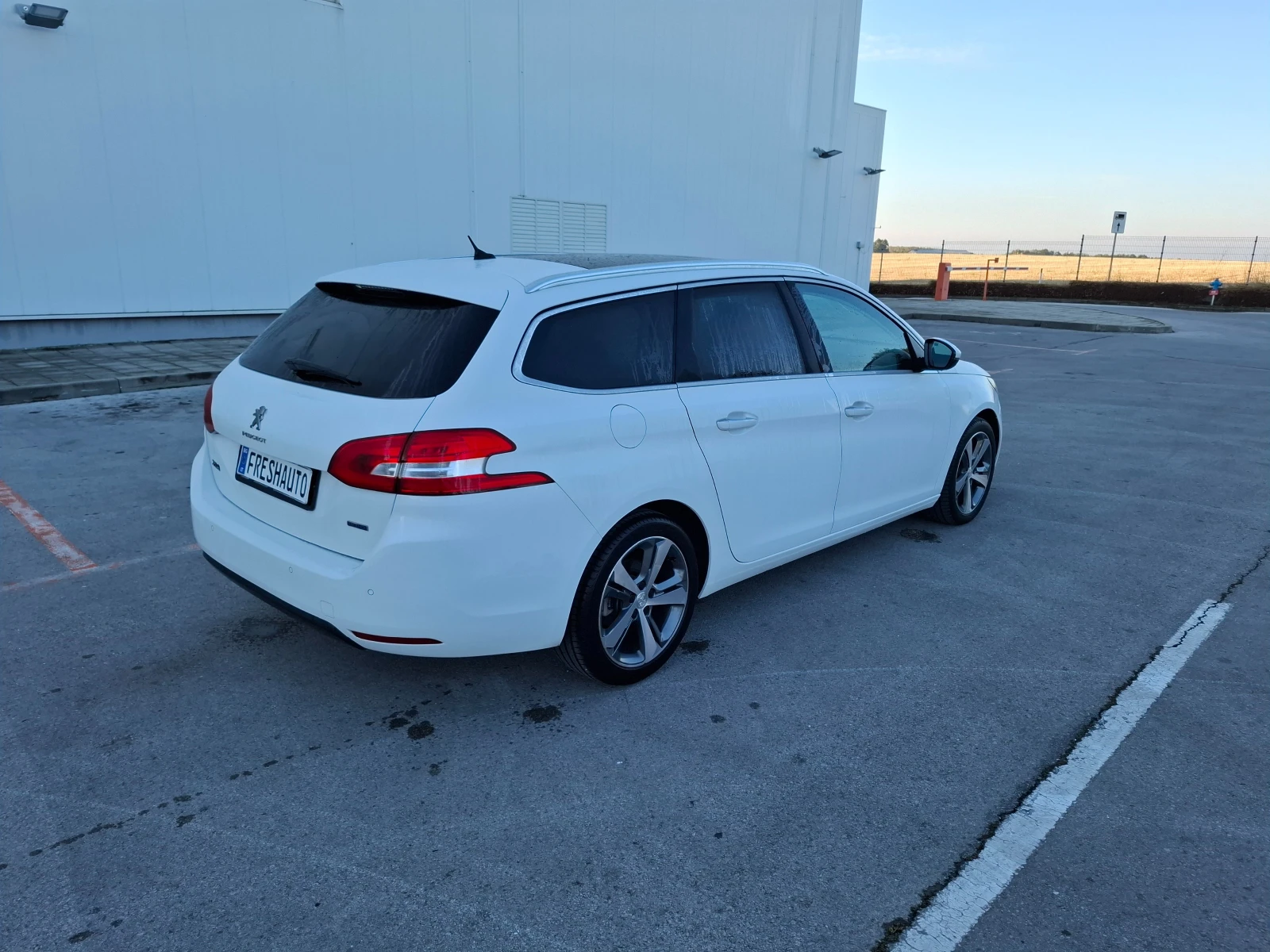 Peugeot 308 2.0hdi Navi Подгрев Панорама - изображение 5
