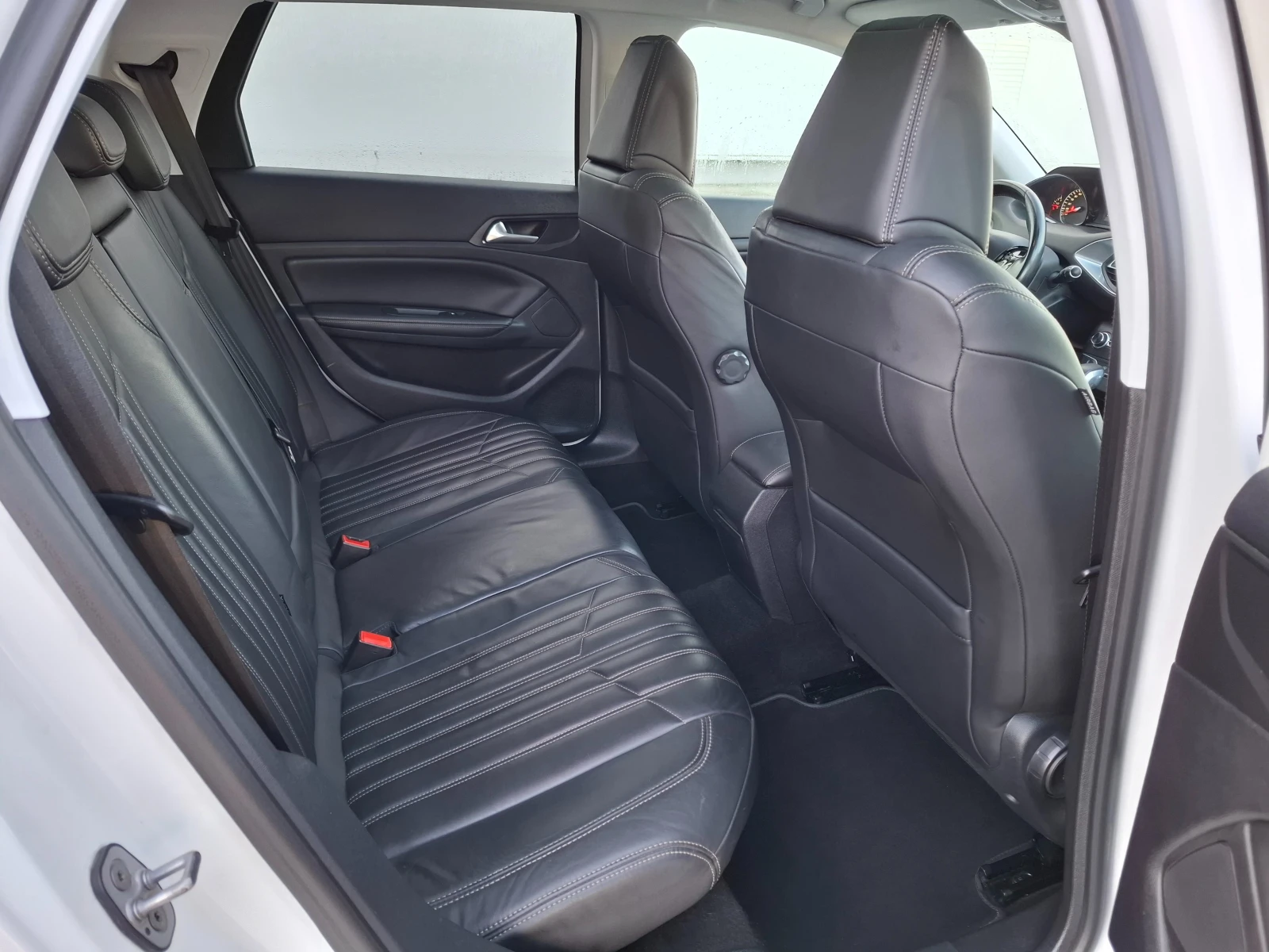 Peugeot 308 2.0hdi Navi Подгрев Панорама - изображение 9