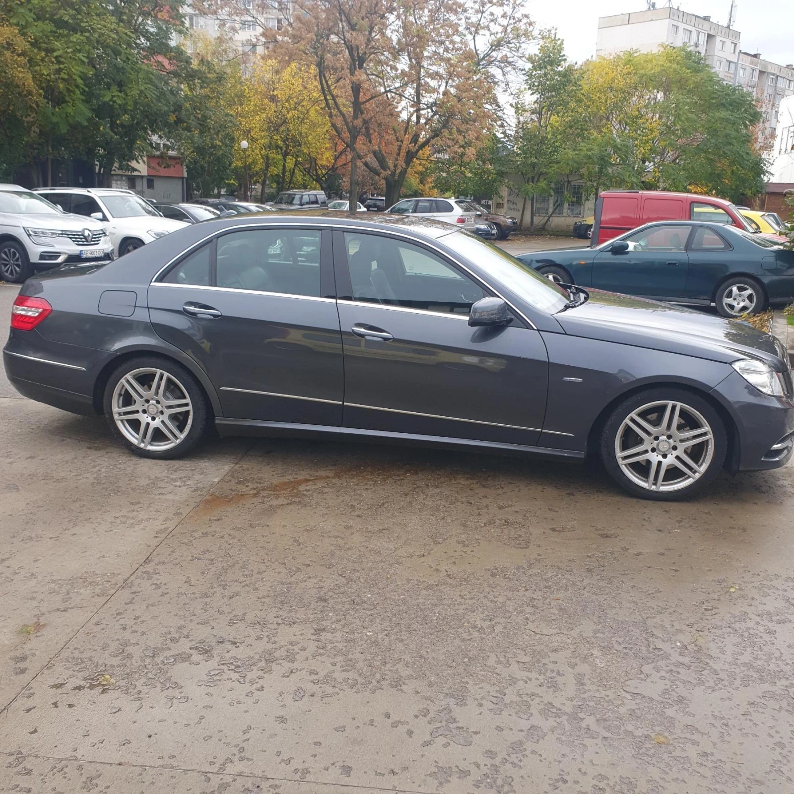 Mercedes-Benz E 300 CDI  - изображение 3