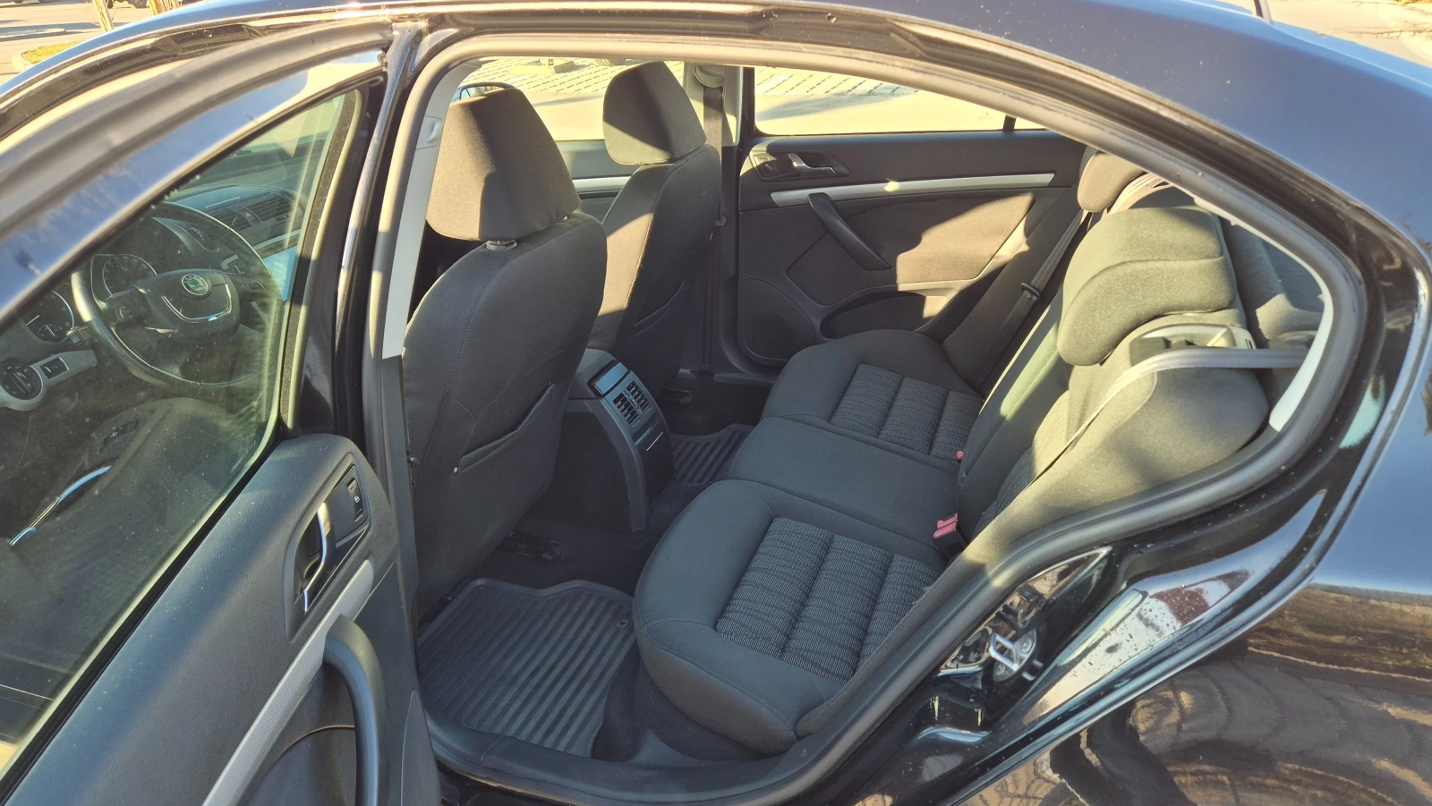 Skoda Octavia II генерация, снимка 7 - Автомобили и джипове - 53720437