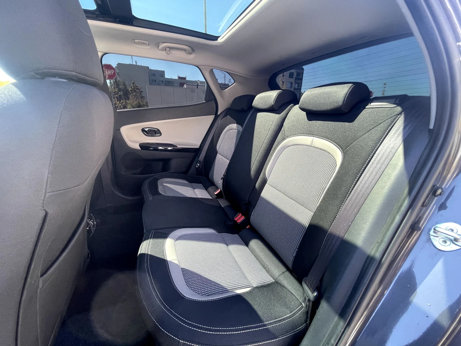 Kia Ceed 1.6 CRDi 128 к.с, снимка 8 - Автомобили и джипове - 54001768