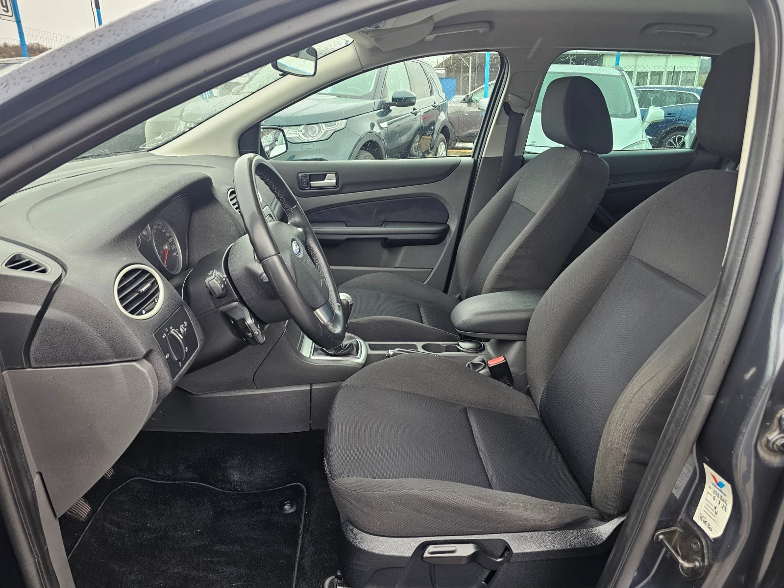 Ford Focus 1.6 tdci  90kc, снимка 9 - Автомобили и джипове - 54038012