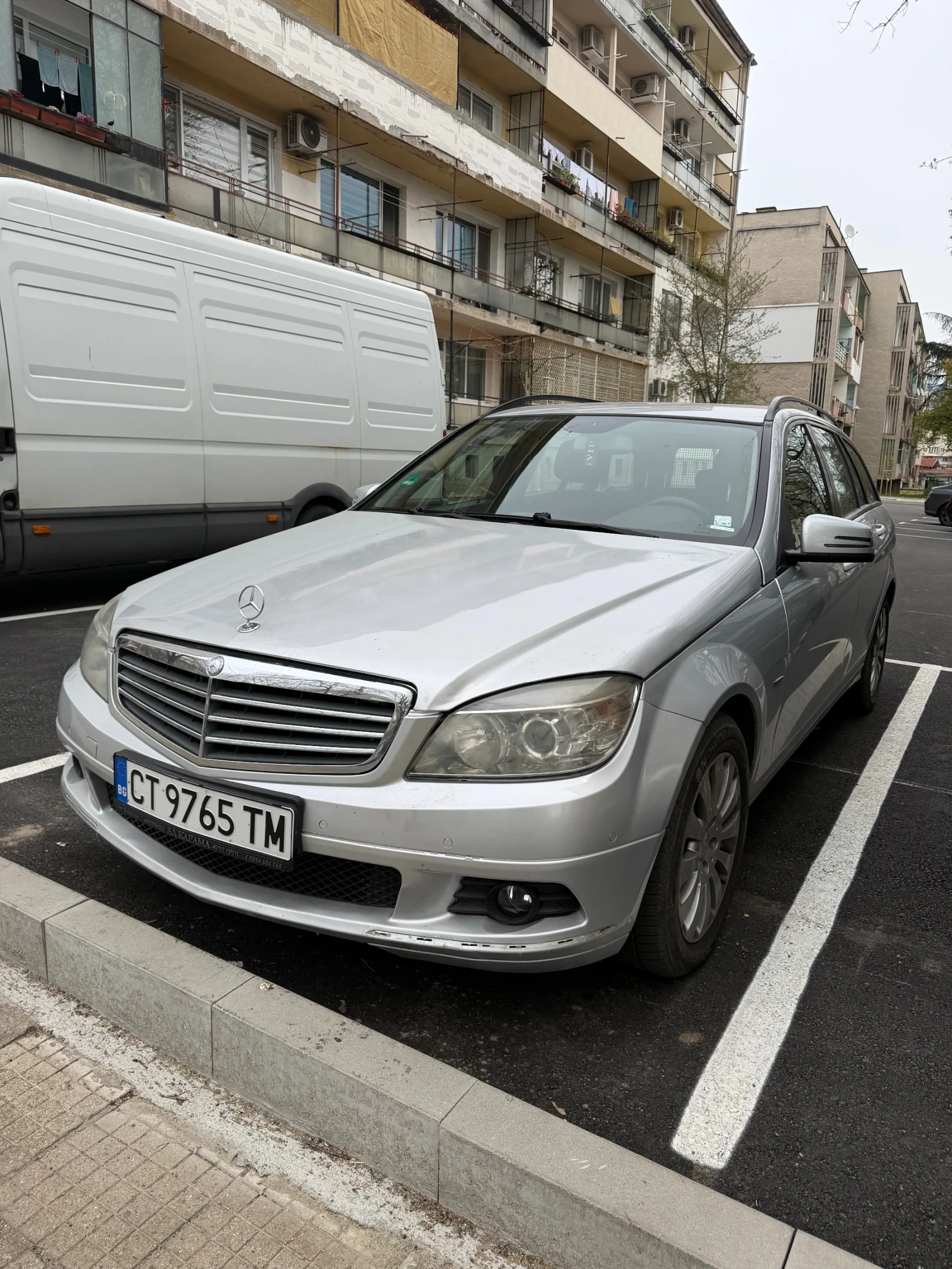Mercedes-Benz C 220, снимка 4 - Автомобили и джипове - 54223128
