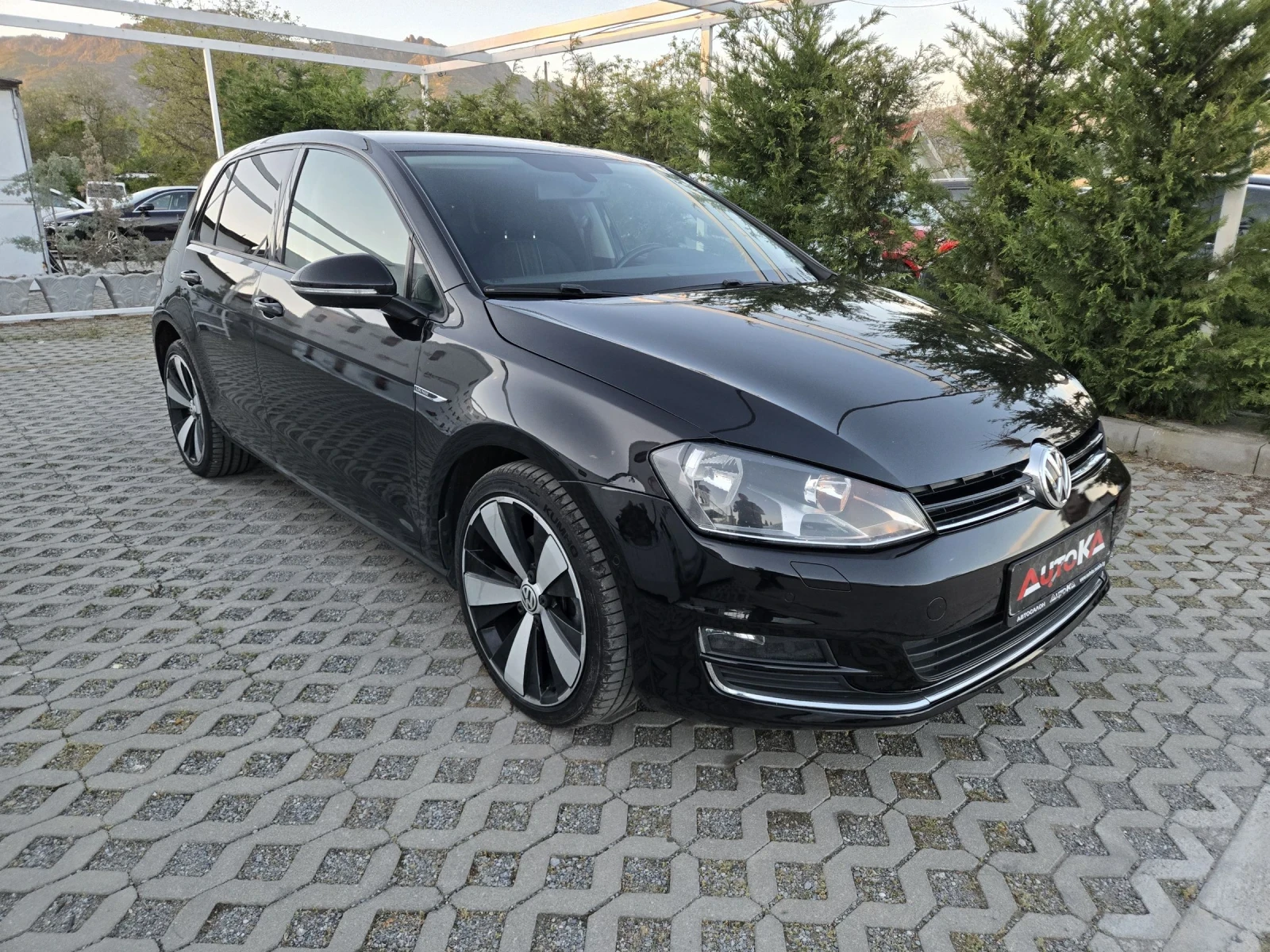 VW Golf 2.0TDI-150кс= АВТОМАТ= LOUNGE= NAVI= ПОДГРЕВ= CRUI, снимка 2 - Автомобили и джипове - 54347888
