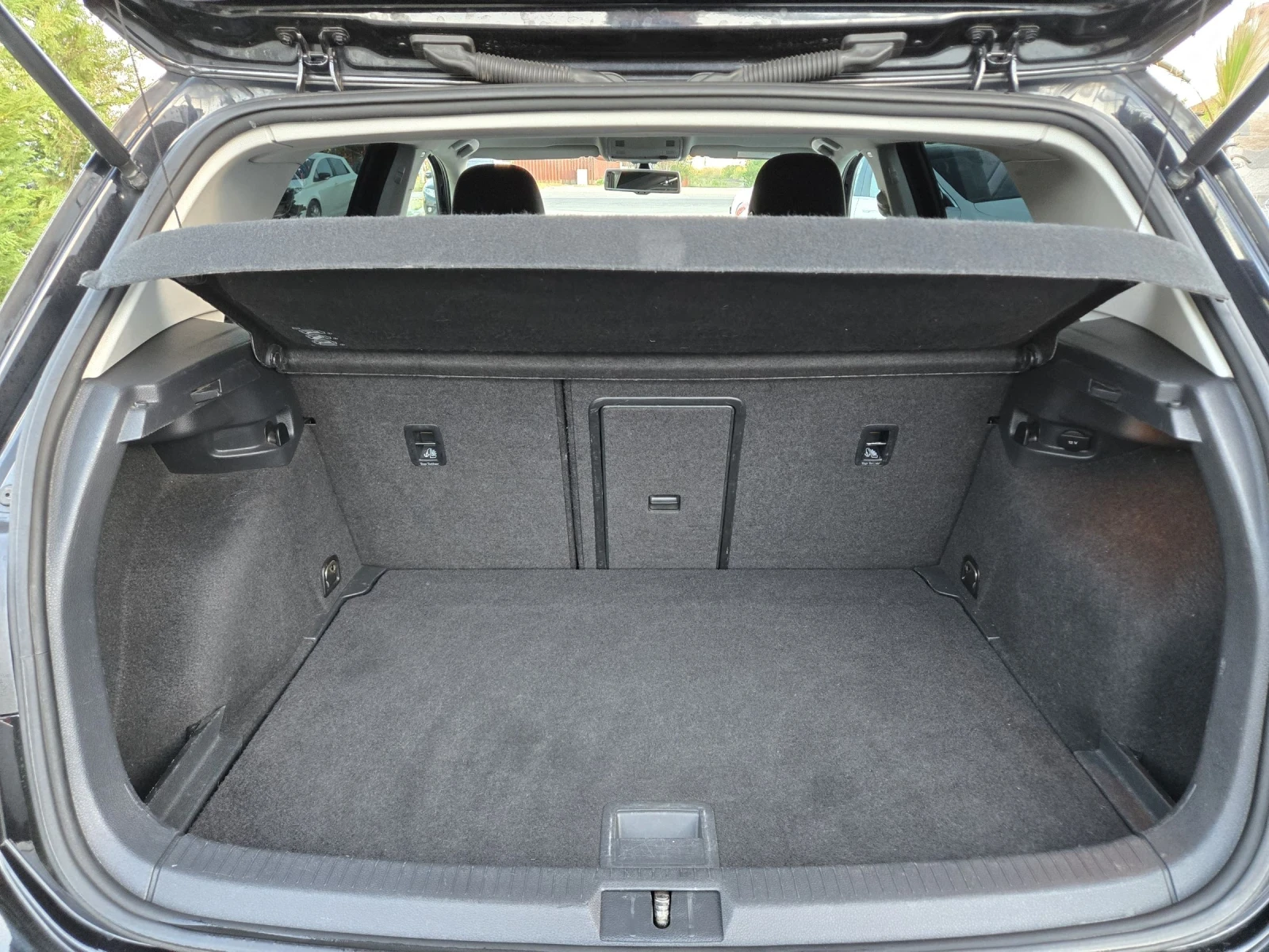 VW Golf 2.0TDI-150кс= АВТОМАТ= LOUNGE= NAVI= ПОДГРЕВ= CRUI, снимка 10 - Автомобили и джипове - 54347888