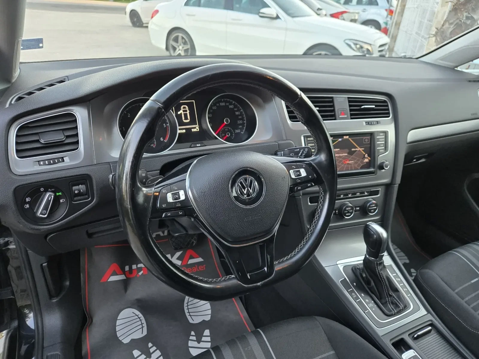 VW Golf 2.0TDI-150кс= АВТОМАТ= LOUNGE= NAVI= ПОДГРЕВ= CRUI, снимка 8 - Автомобили и джипове - 54347888