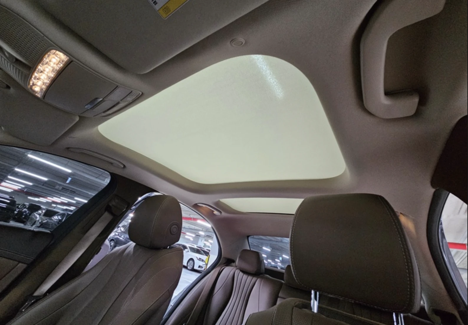 Mercedes-Benz E 400 BURMESTER / 360 CAM / HEAD-UP, снимка 10 - Автомобили и джипове - 54356156