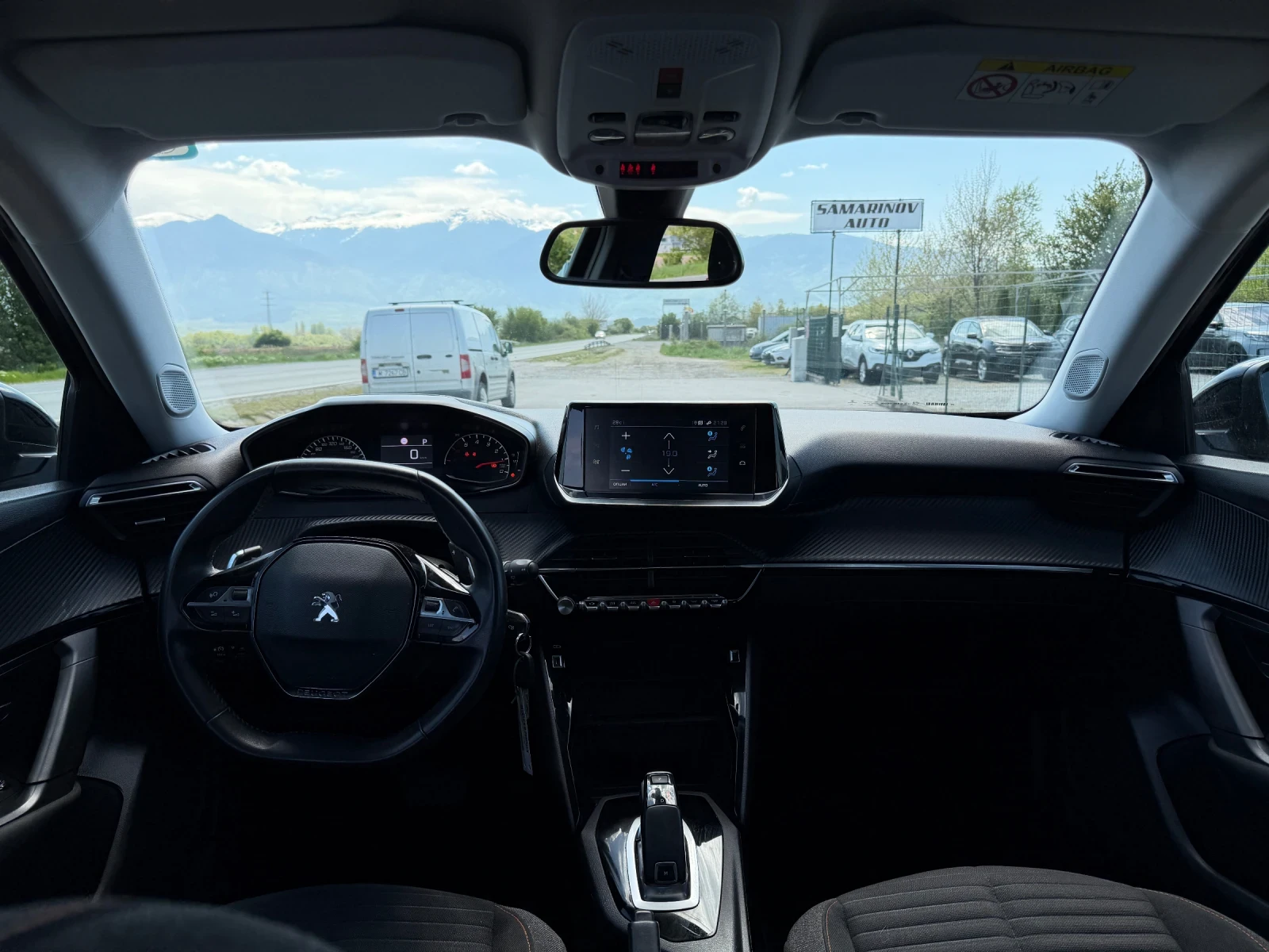 Peugeot 2008 1.5 HDI, снимка 11 - Автомобили и джипове - 54378644
