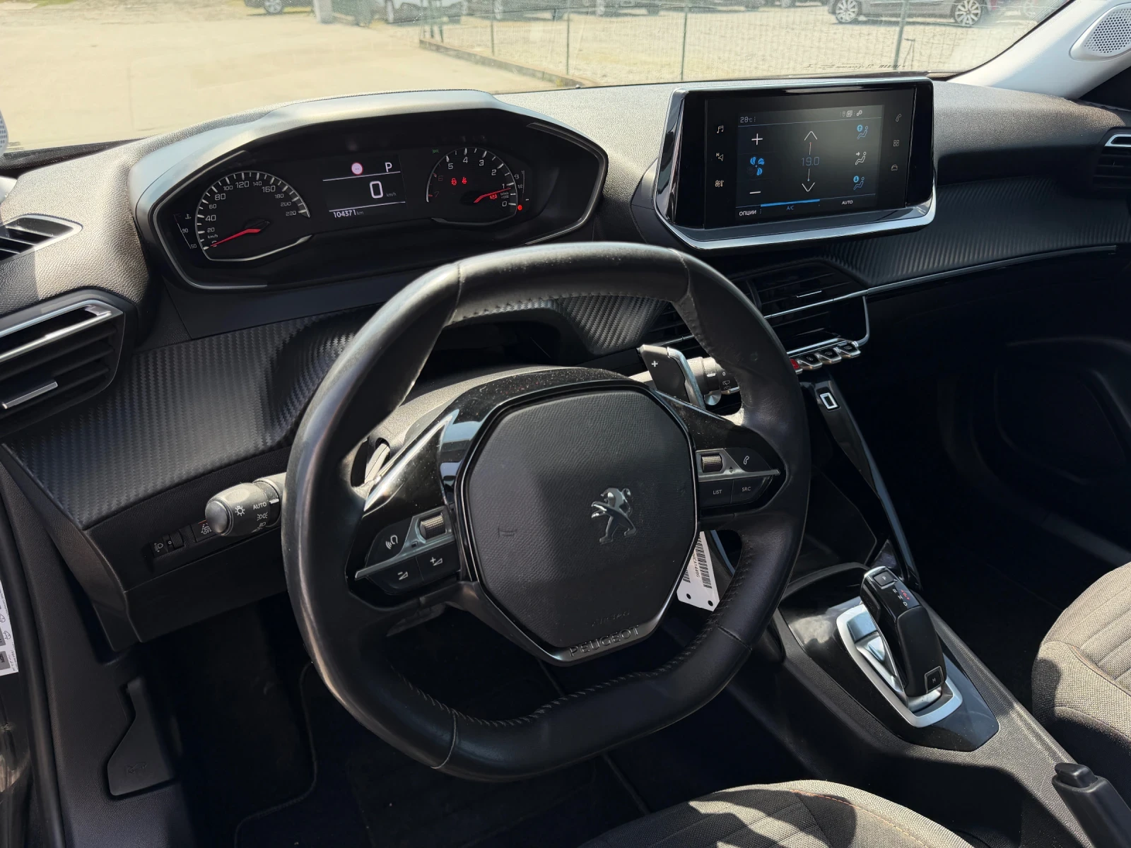 Peugeot 2008 1.5 HDI, снимка 10 - Автомобили и джипове - 54378644