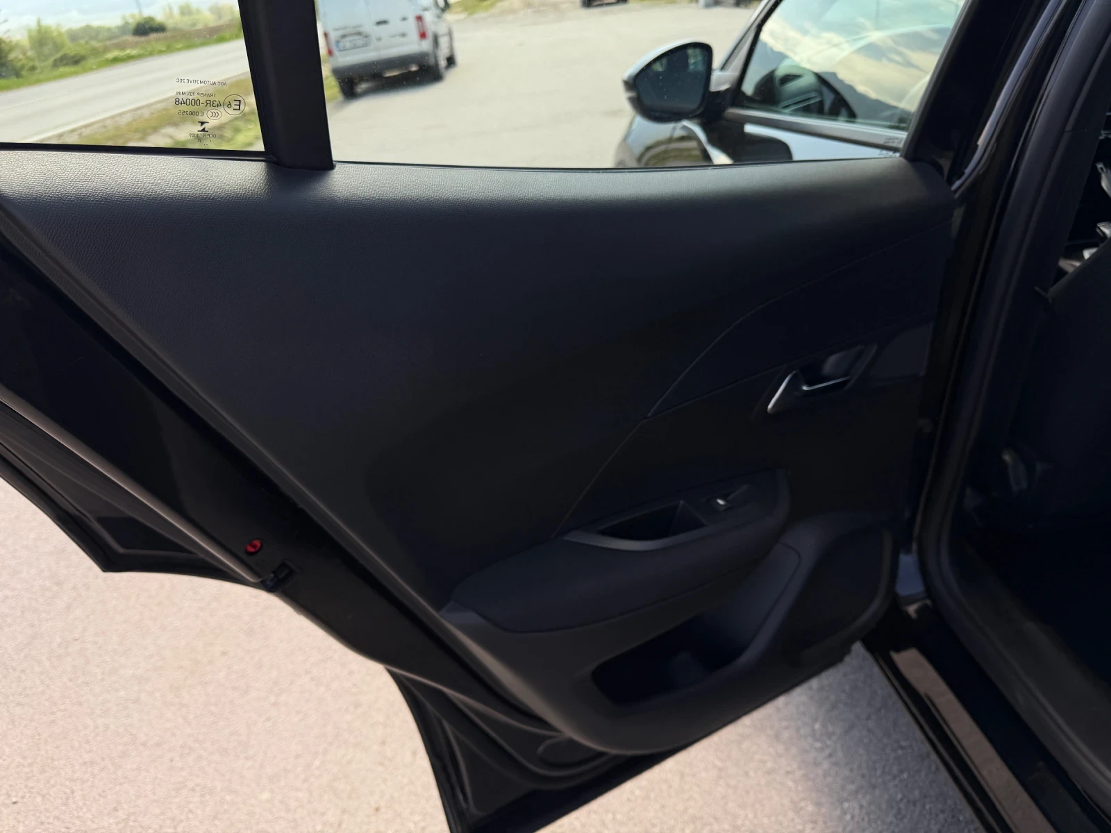 Peugeot 2008 1.5 HDI, снимка 7 - Автомобили и джипове - 54378644
