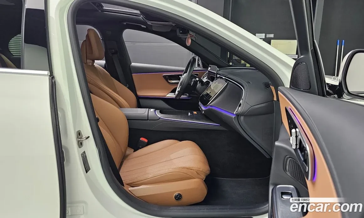 Mercedes-Benz E 200 * DIS * ОБДУХ * 360 * ПАНО, снимка 12 - Автомобили и джипове - 54738388