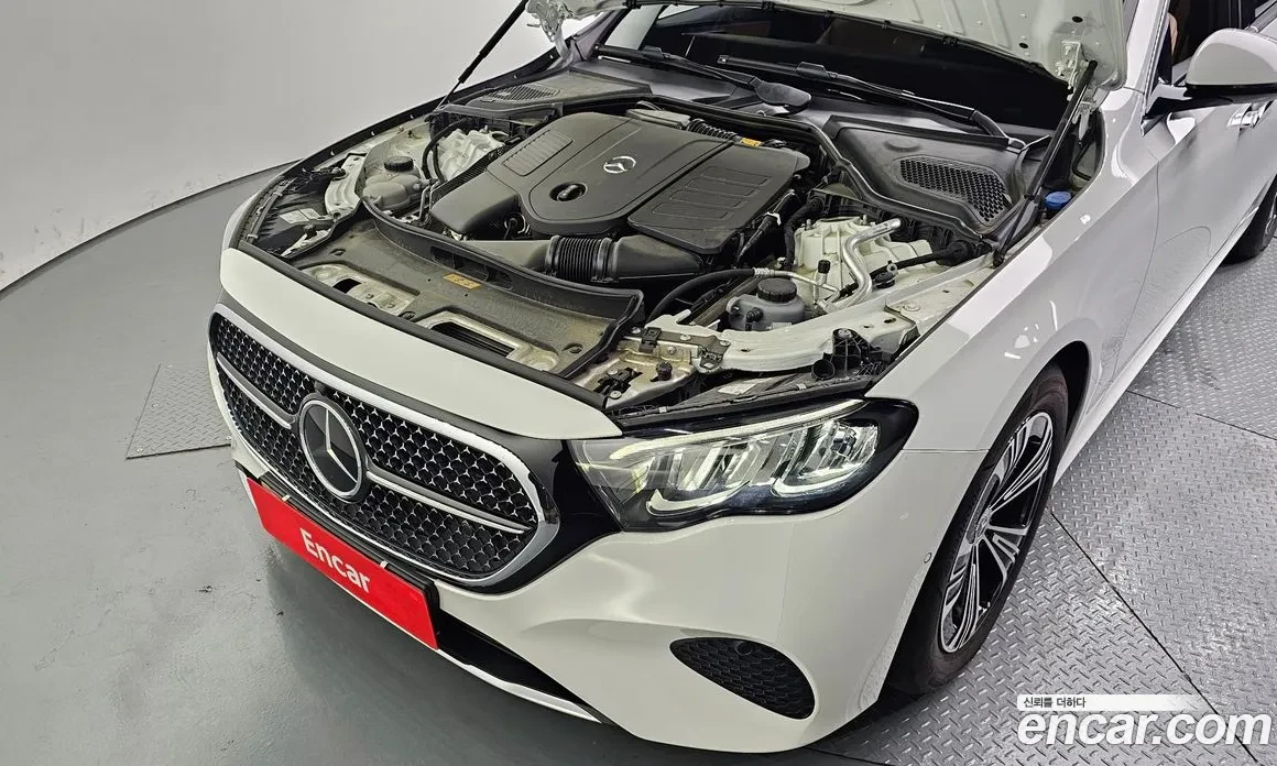 Mercedes-Benz E 200 * DIS * ОБДУХ * 360 * ПАНО, снимка 6 - Автомобили и джипове - 54738388