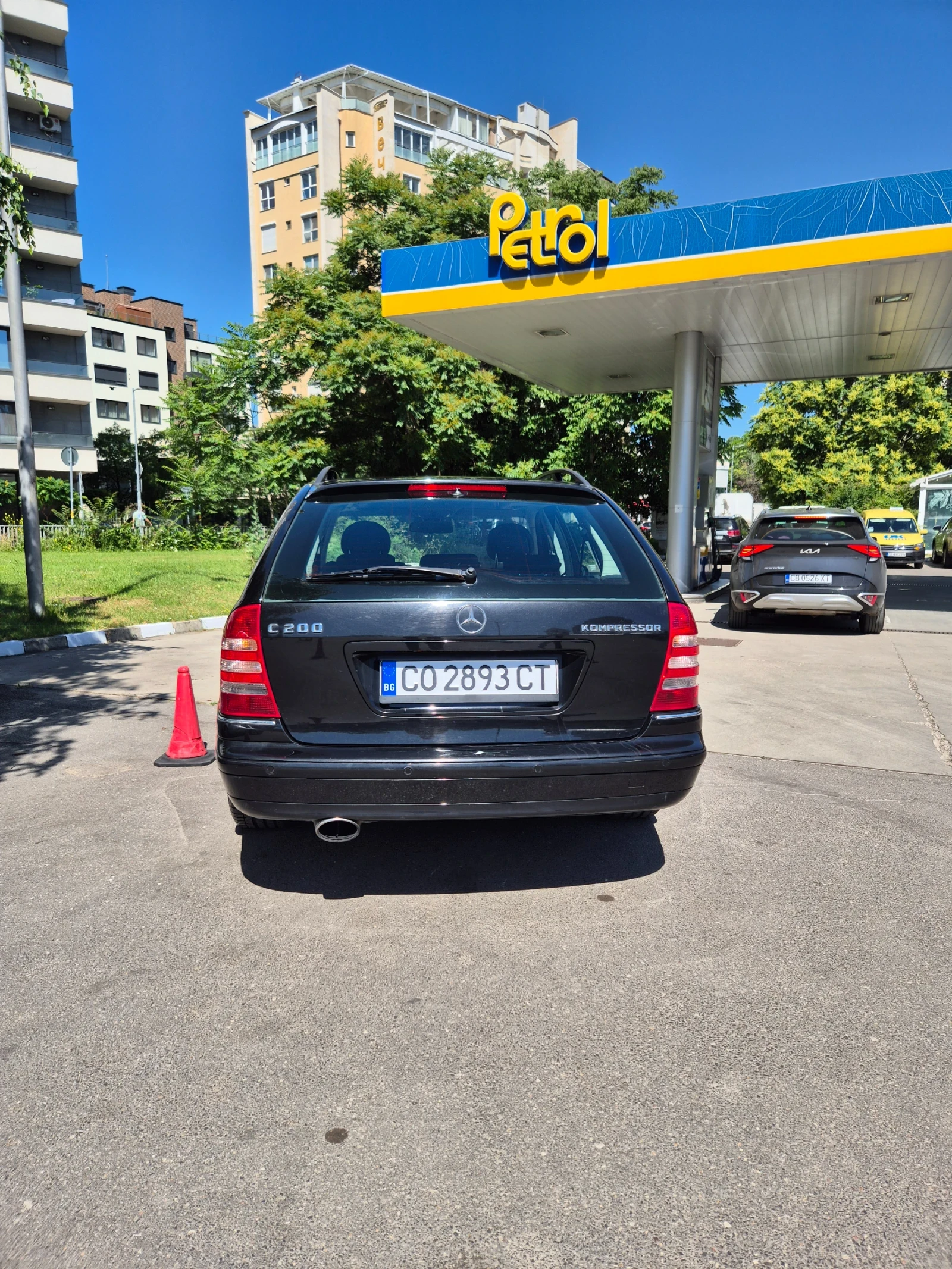 Mercedes-Benz C 200 Sport Edition, снимка 4 - Автомобили и джипове - 54910410