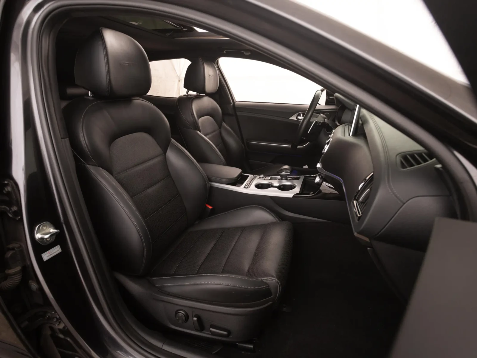 Kia Stinger GT Limited , снимка 10 - Автомобили и джипове - 55102565