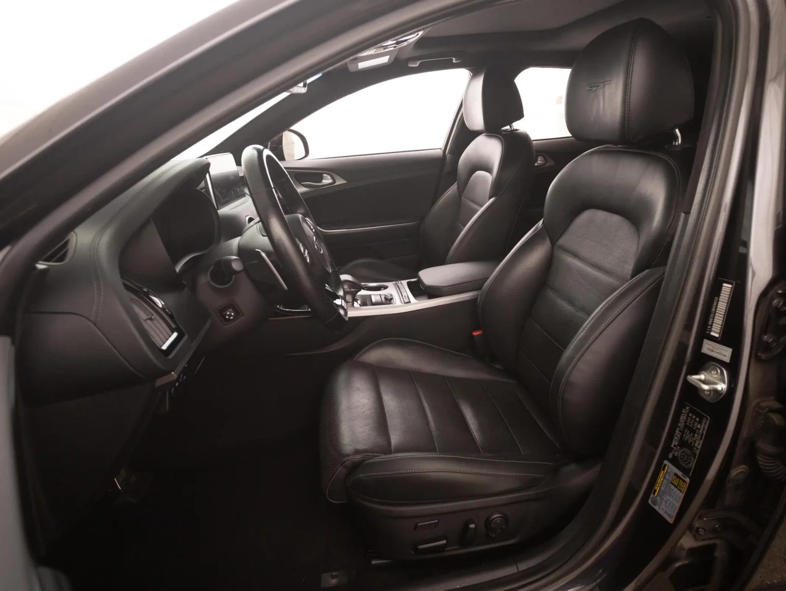 Kia Stinger GT Limited , снимка 9 - Автомобили и джипове - 55102565
