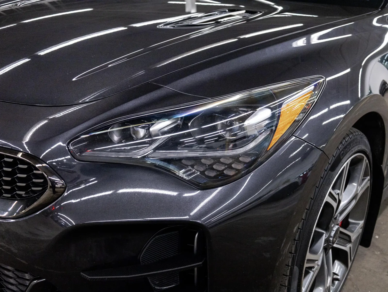 Kia Stinger GT Limited , снимка 4 - Автомобили и джипове - 55102565