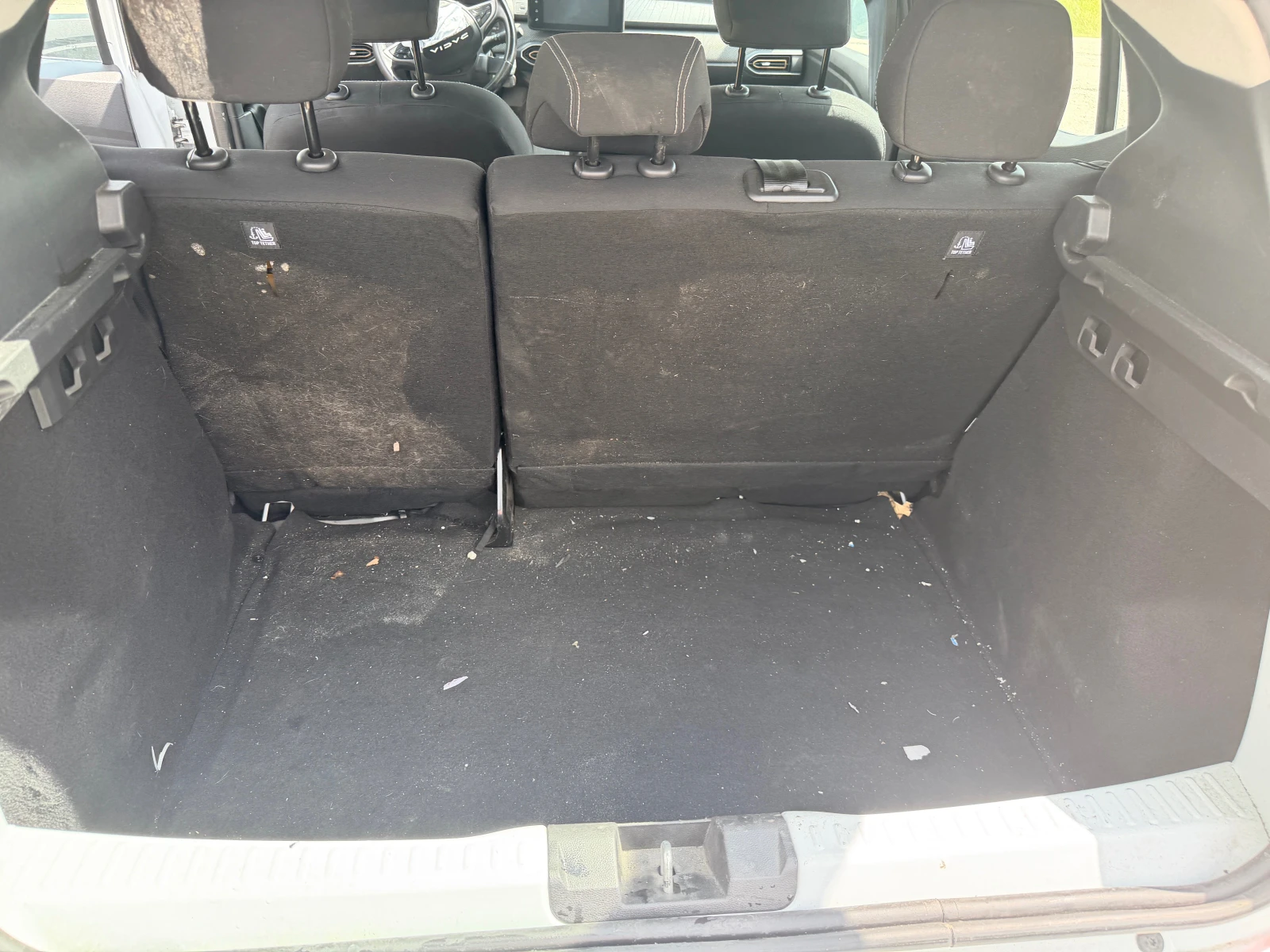 Dacia Sandero 1.0 TCe, снимка 10 - Автомобили и джипове - 55236622