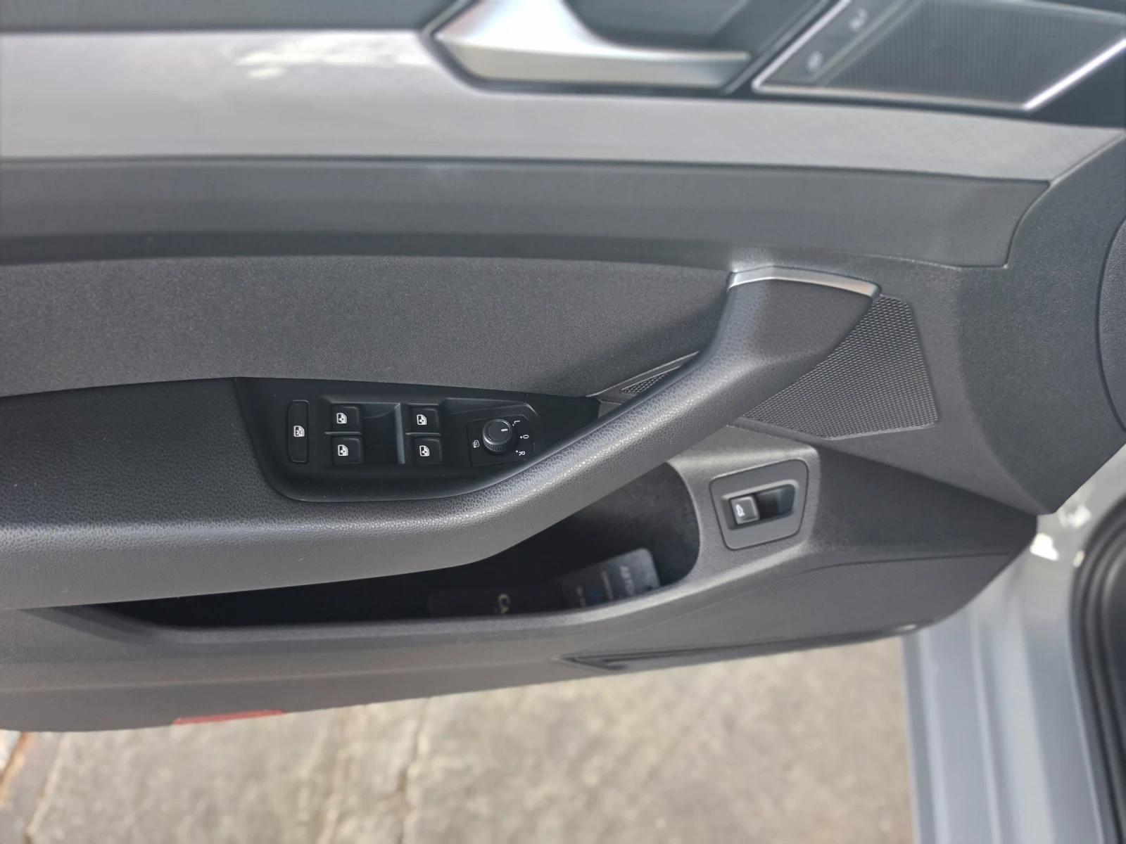 VW Passat Variant Business B8.5 1.5TSI  в Гаранция , снимка 16 - Автомобили и джипове - 55619888