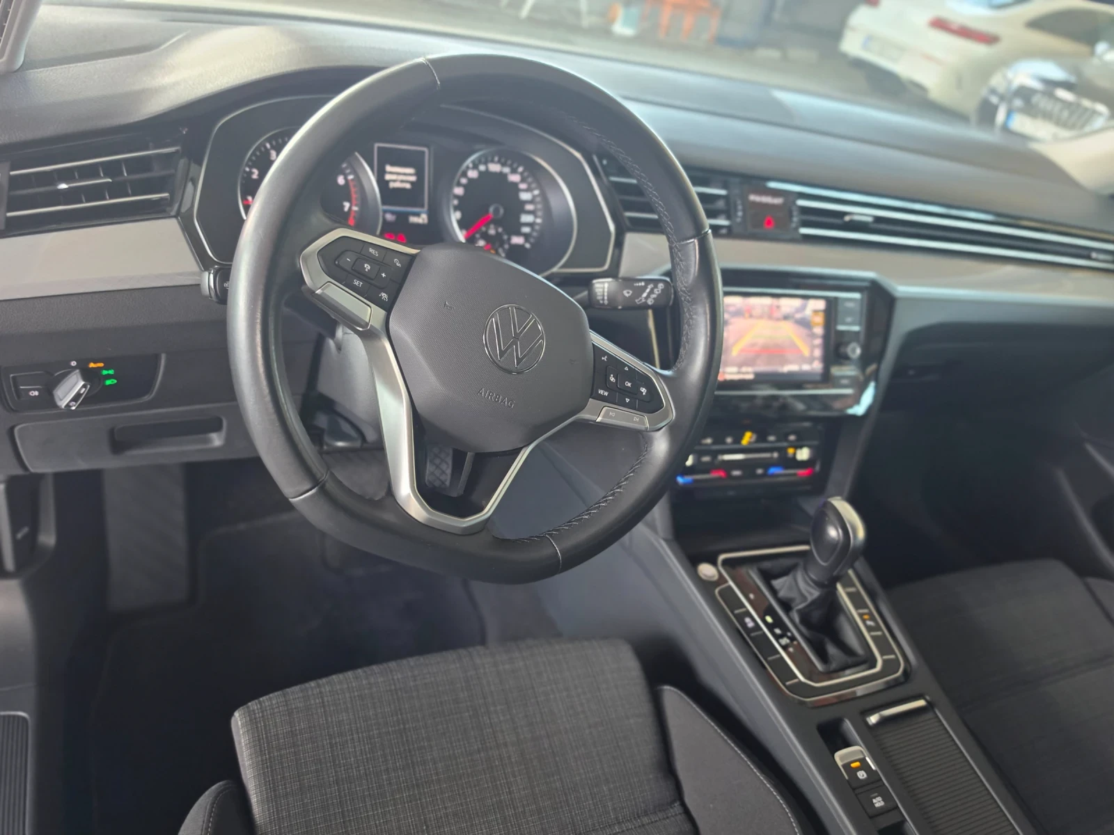 VW Passat Variant Business B8.5 1.5TSI  в Гаранция, снимка 9 - Автомобили и джипове - 55266827