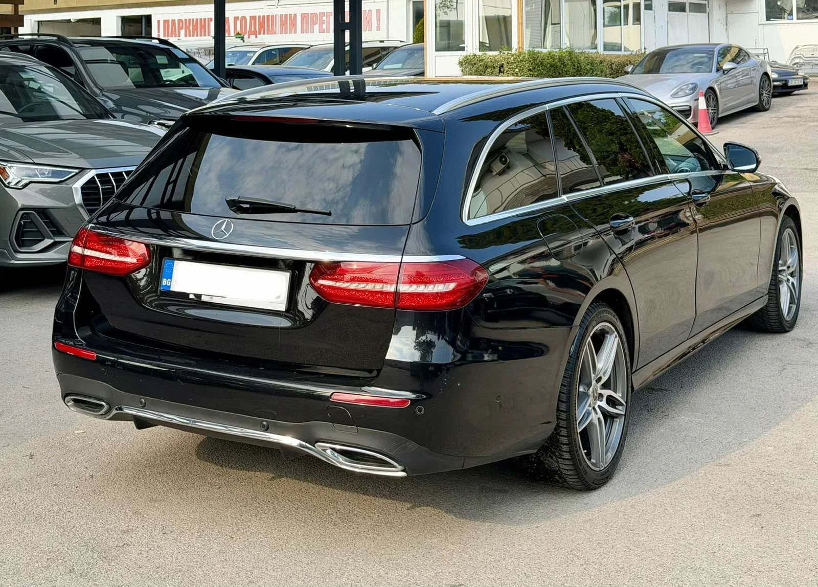 Mercedes-Benz E 220, снимка 5 - Автомобили и джипове - 55967615