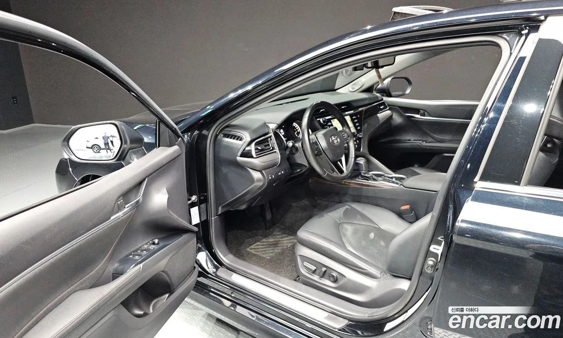 Toyota Camry 2.5, снимка 12 - Автомобили и джипове - 56123295
