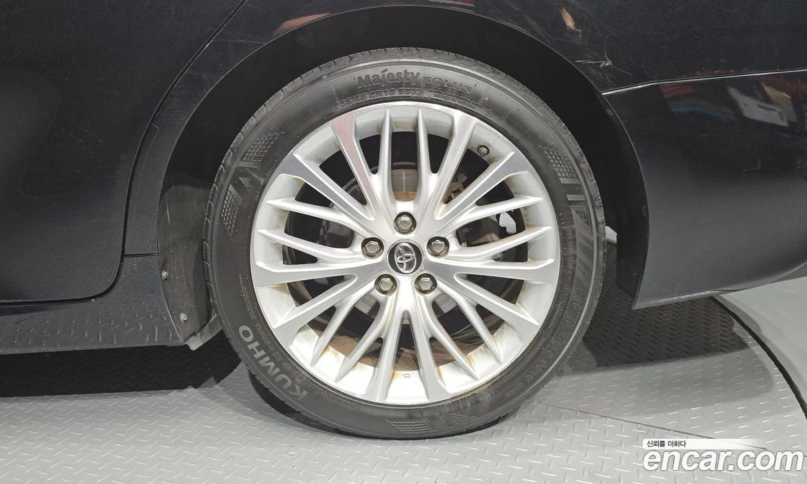 Toyota Camry 2.5, снимка 6 - Автомобили и джипове - 56123295