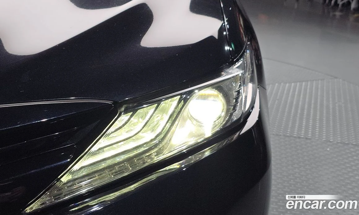 Toyota Camry 2.5, снимка 7 - Автомобили и джипове - 56123295