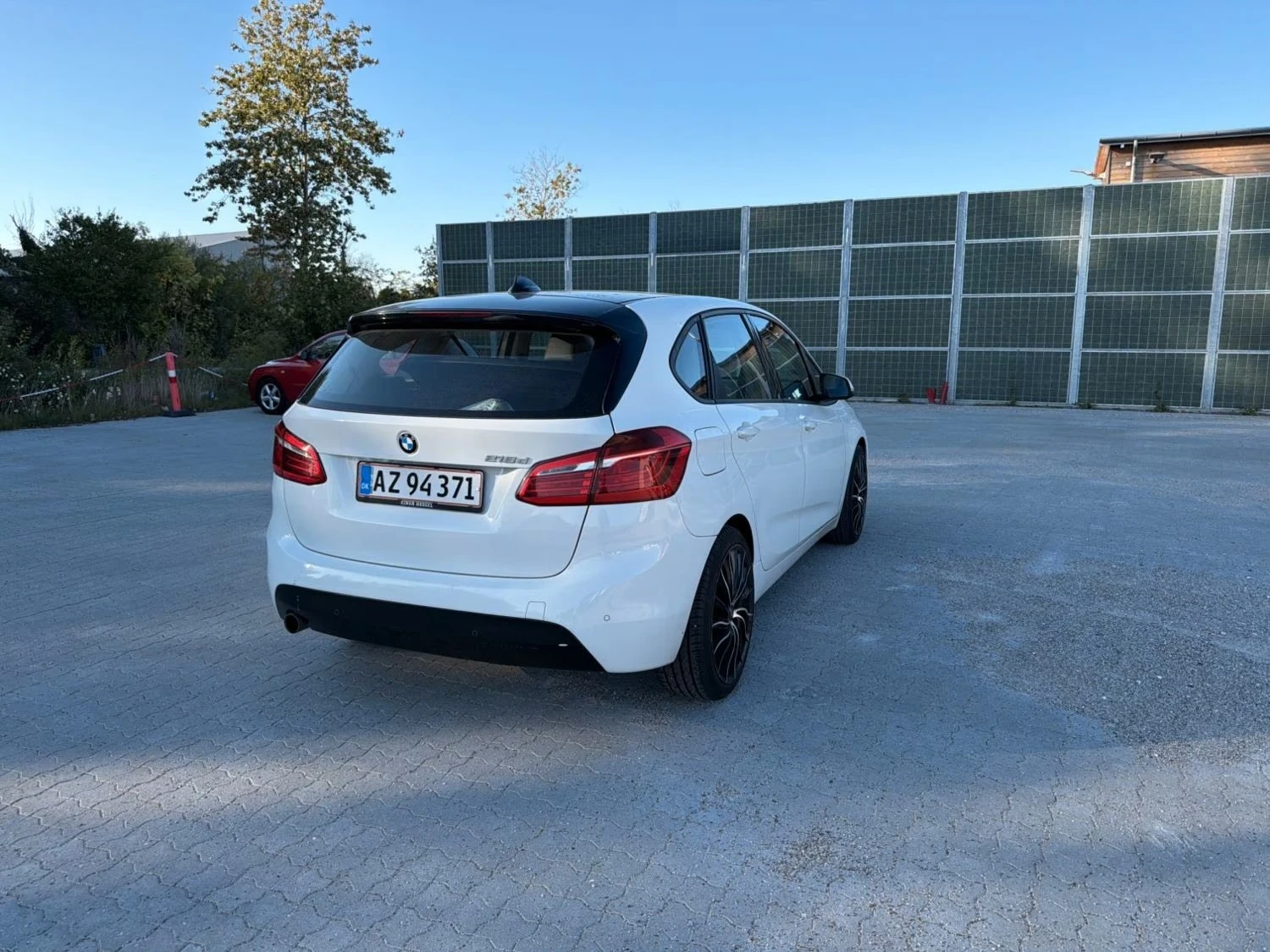 BMW 218 Active Tourer, снимка 4 - Автомобили и джипове - 56388799