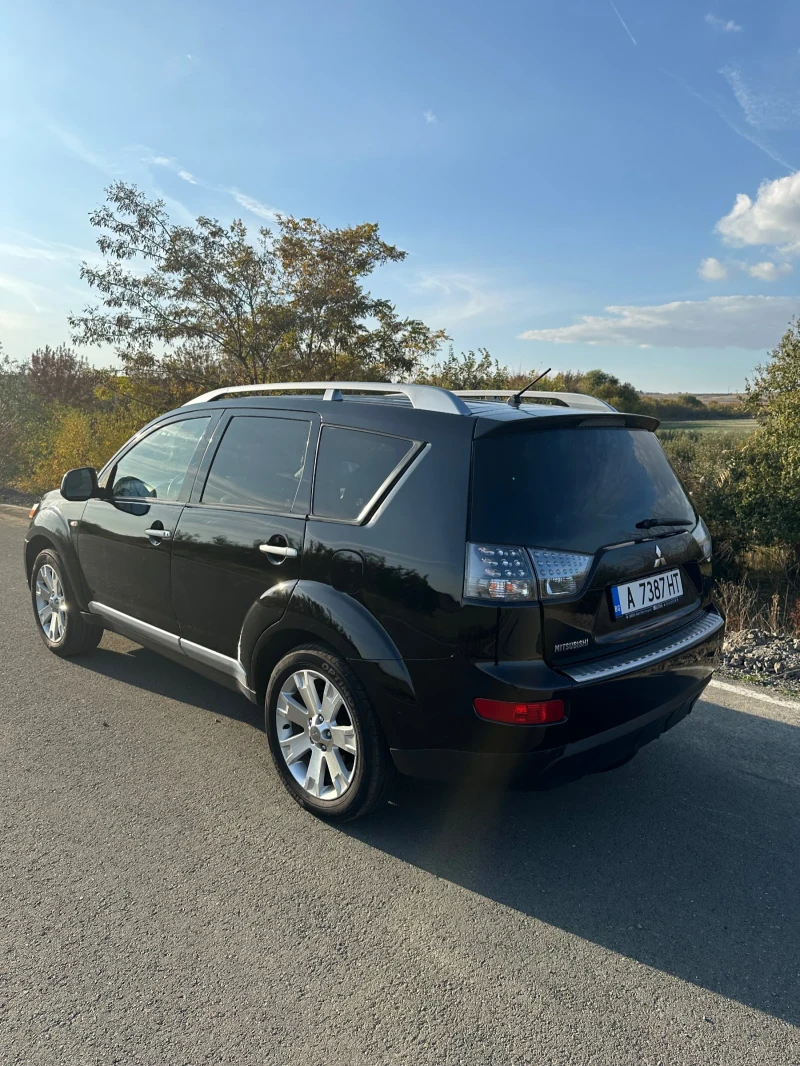 Mitsubishi Outlander, снимка 2 - Автомобили и джипове - 47807570