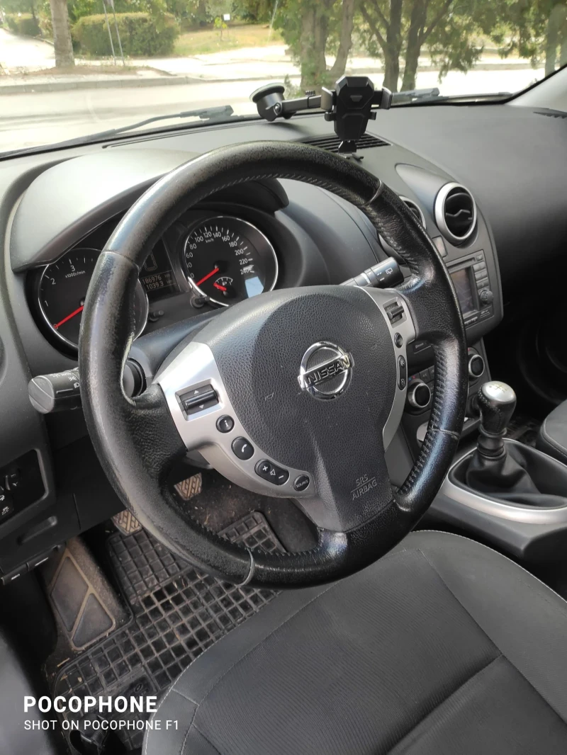 Nissan Qashqai, снимка 11 - Автомобили и джипове - 52318333