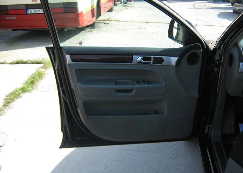 VW Touareg 5.0 V10 TDI, снимка 6 - Автомобили и джипове - 54354869