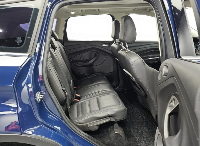 Ford Kuga 2.0 TDCI Trendy, снимка 12 - Автомобили и джипове - 52751202