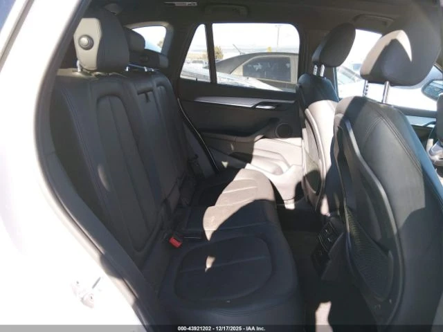 BMW X1 ПОДГРЕВ* КАМЕРА* КЕЙЛЕС* LANE* ASSIST, снимка 8 - Автомобили и джипове - 53124728