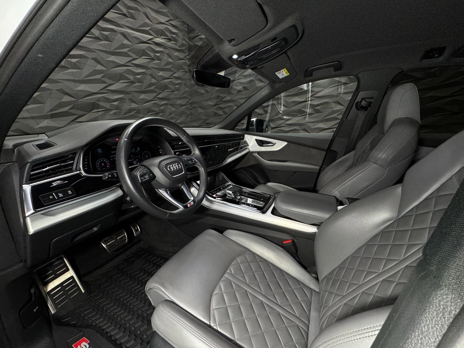 Audi SQ7 Quattro TFSI HuD* 360* 7 seats* Lift - изображение 7