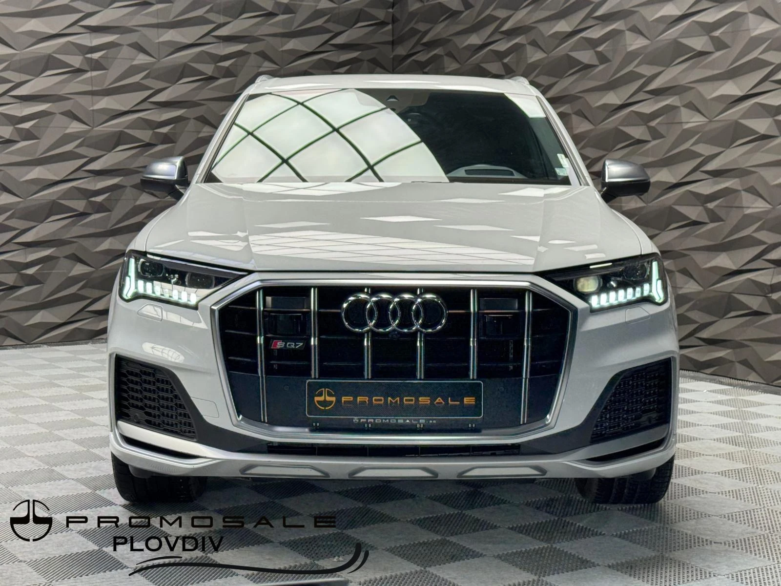 Audi SQ7 Quattro TFSI HuD* 360* 7 seats* Lift - изображение 2