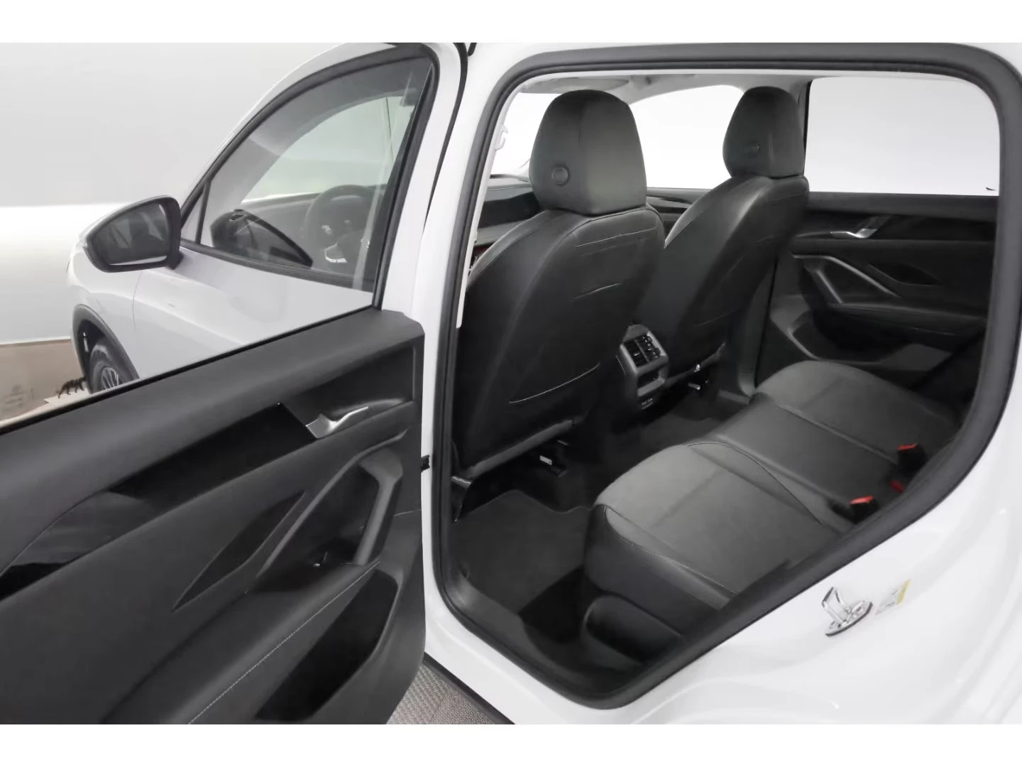 VW Tiguan 2.0TDI/150HP/LIFE/DSG/NAVI/LED/DIGI/L.ASSIST/538g | Mobile.bg   12