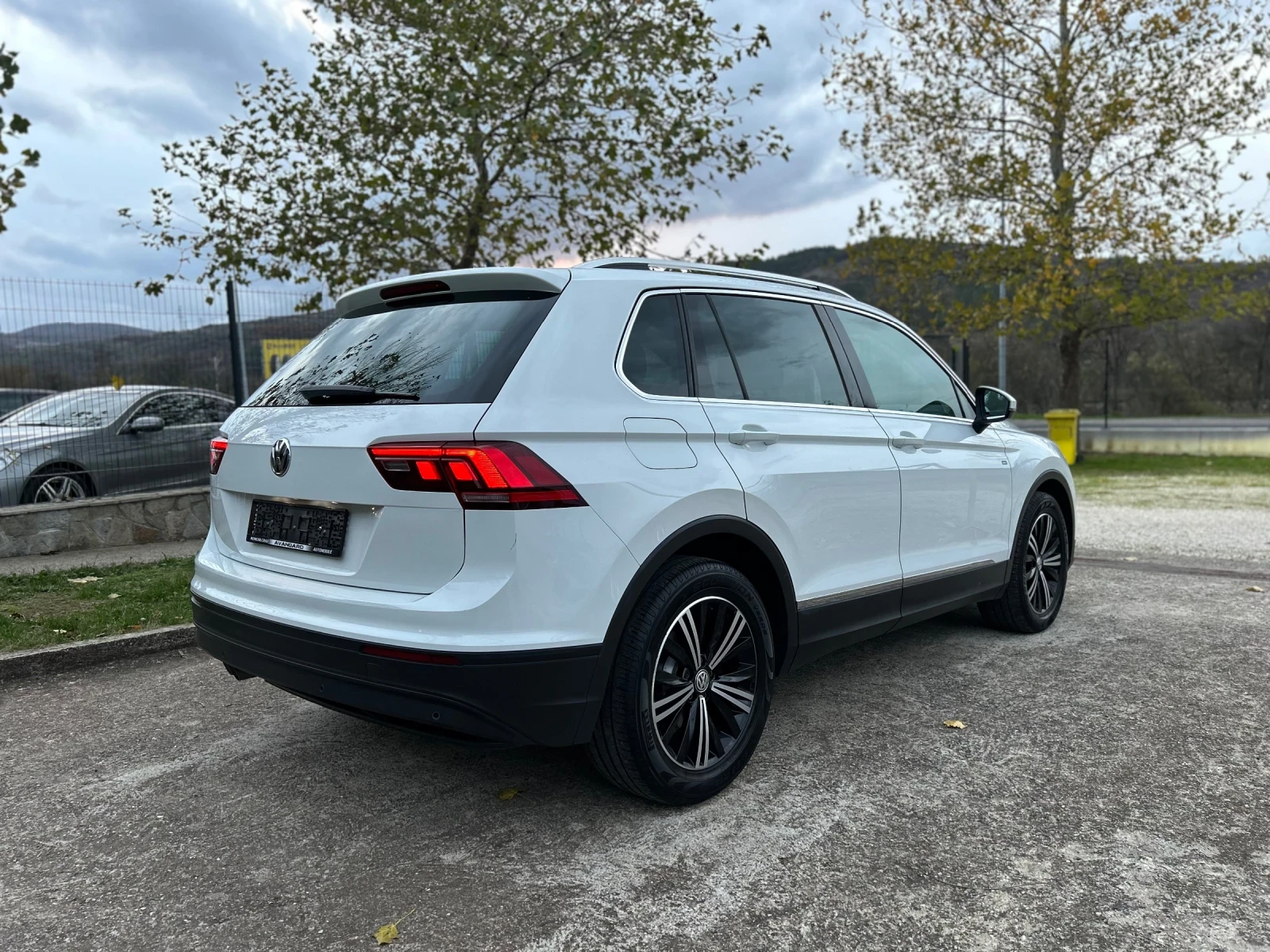 VW Tiguan 2.0TDI XENON LED NAVI JOIN - изображение 3