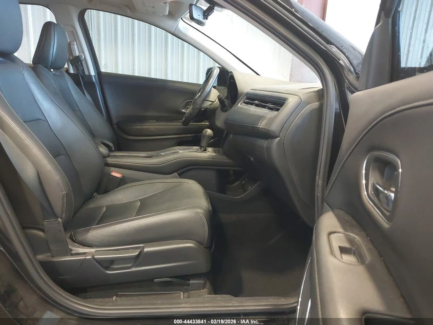 Honda Hr-v 1.8l Awd Touring, снимка 5 - Автомобили и джипове - 54310688