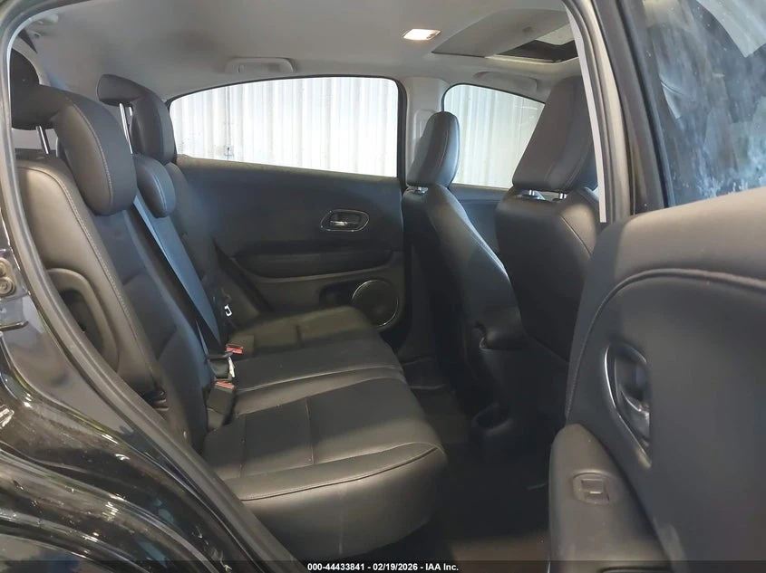 Honda Hr-v 1.8l Awd Touring, снимка 8 - Автомобили и джипове - 54310688