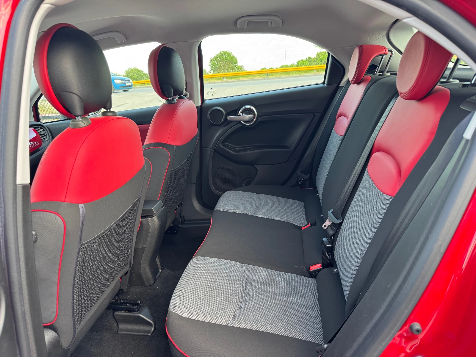 Fiat 500X 1.6 JTDM 120kc Pop Star, снимка 13 - Автомобили и джипове - 54428599