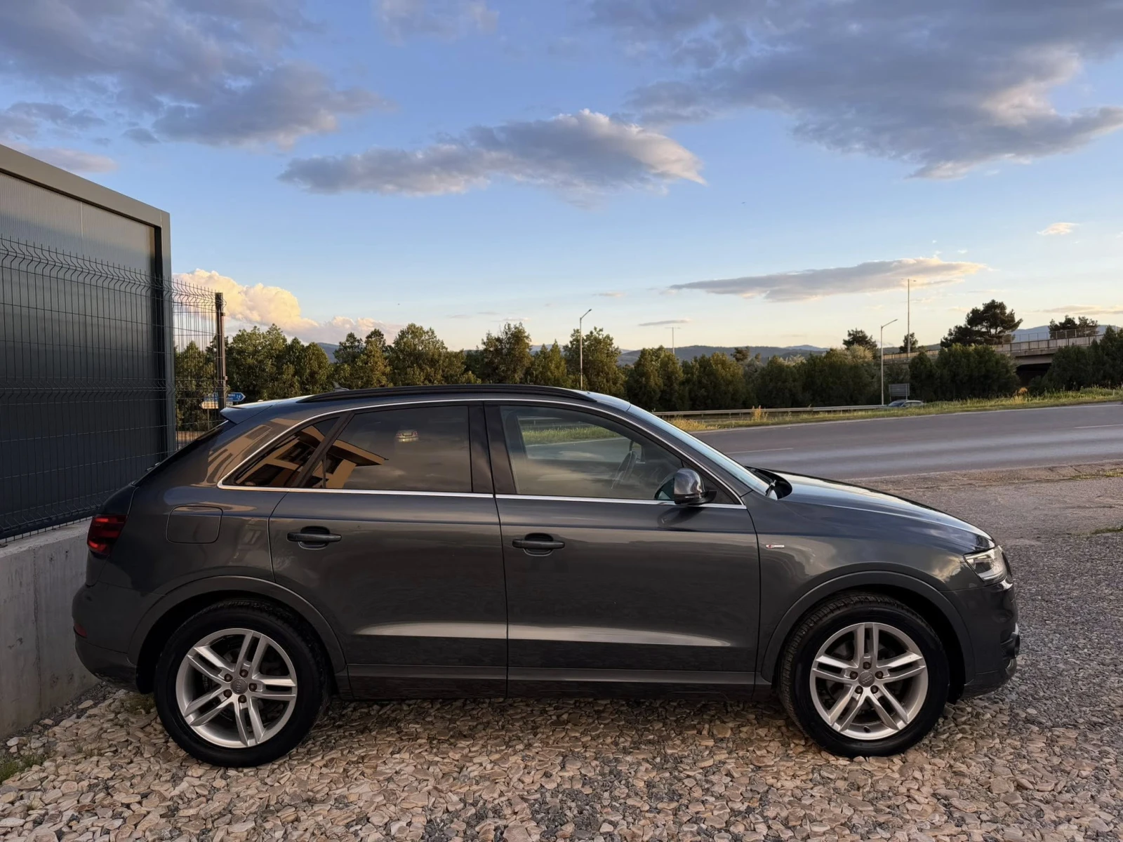Audi Q3 2.0TDI* 177* Quattro* S-LINE, снимка 4 - Автомобили и джипове - 54601741