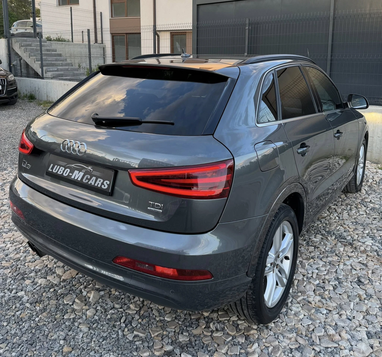 Audi Q3 2.0TDI* 177* Quattro* S-LINE, снимка 8 - Автомобили и джипове - 54601741