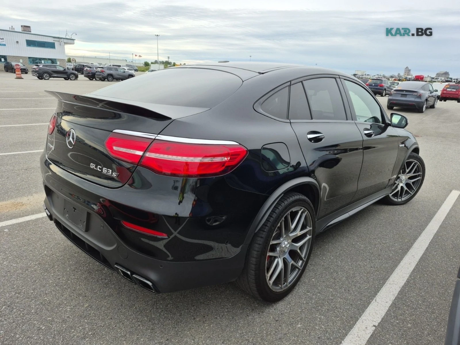 Mercedes-Benz GLC 63 AMG S * AвтоКредит * (ЦЕНА ДО БГ), снимка 3 - Автомобили и джипове - 54826547