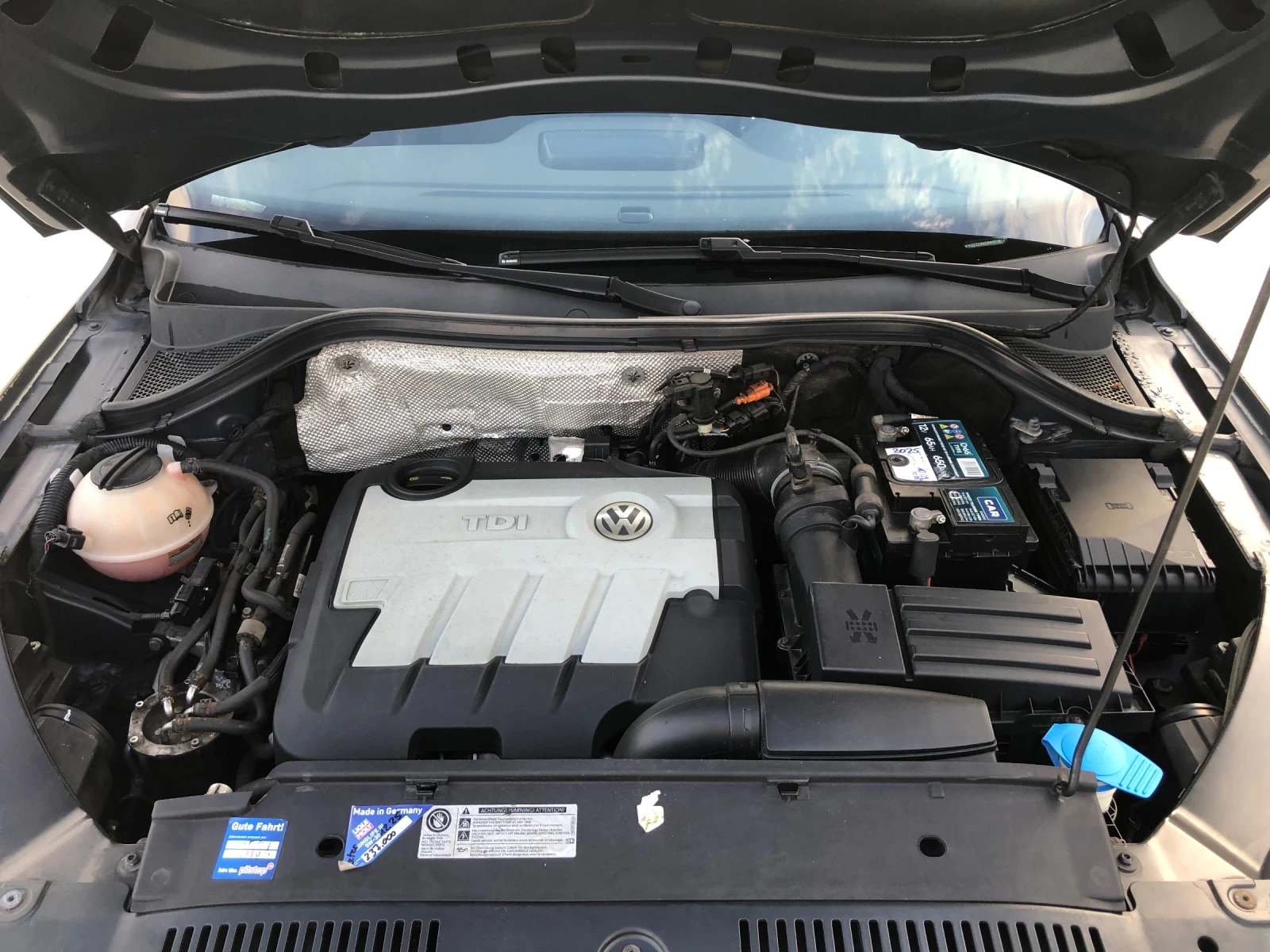 VW Tiguan 2.0 * 4x4* , снимка 16 - Автомобили и джипове - 55231881