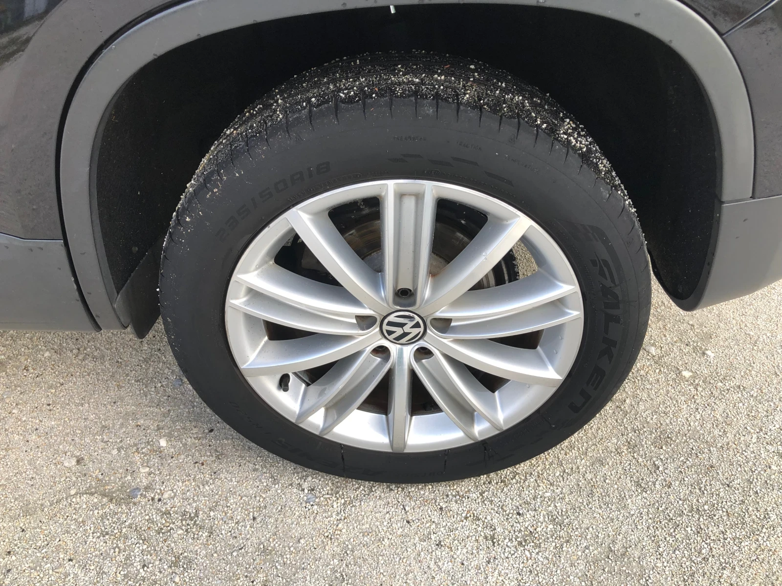 VW Tiguan 2.0 * 4x4* , снимка 17 - Автомобили и джипове - 55231881