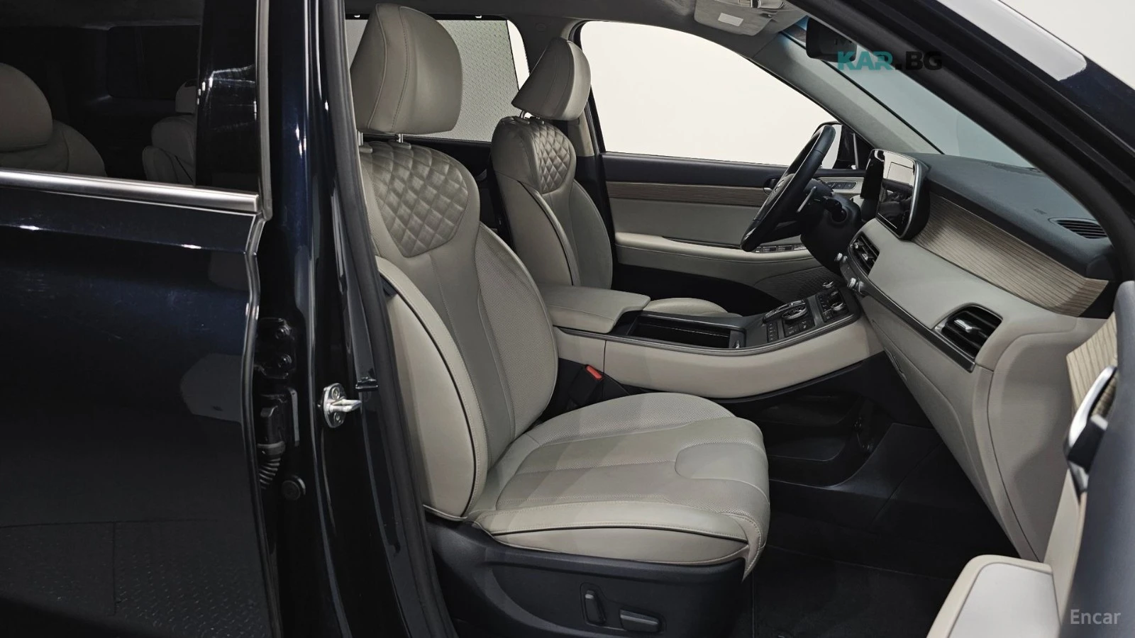 Hyundai Palisade * AWD* ПАНО* 360* KEYLESS* Camera* ПОДГРЕВ* , снимка 11 - Автомобили и джипове - 55404581