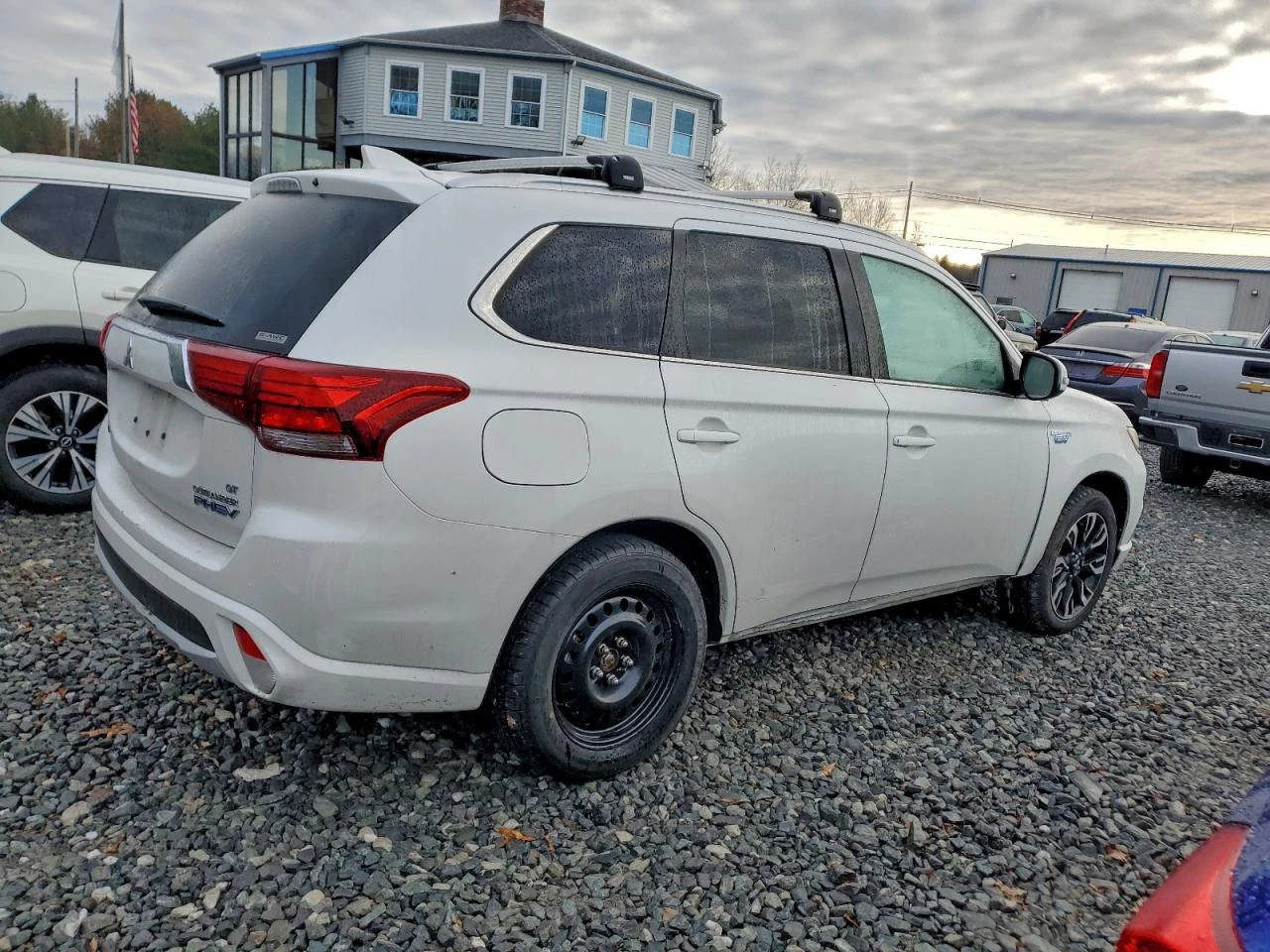 Mitsubishi Outlander 2l Se, снимка 3 - Автомобили и джипове - 55970442