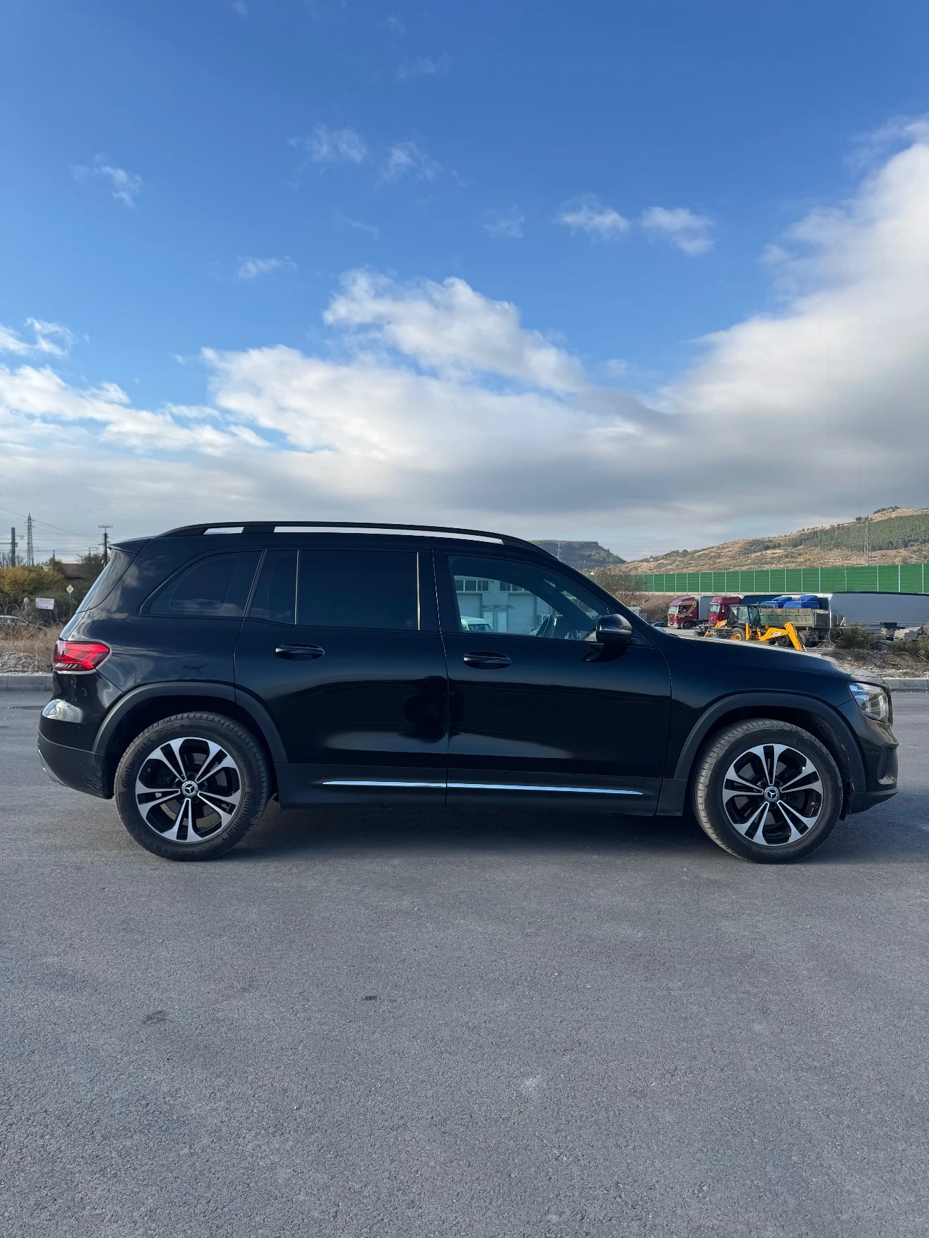 Mercedes-Benz GLB 200, снимка 3 - Автомобили и джипове - 56571134