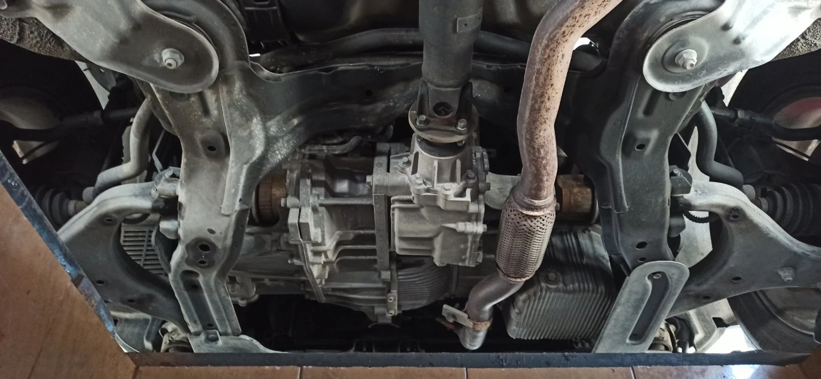 Hyundai Tucson 2.0i + BRC. 4wd, снимка 16 - Автомобили и джипове - 56601088