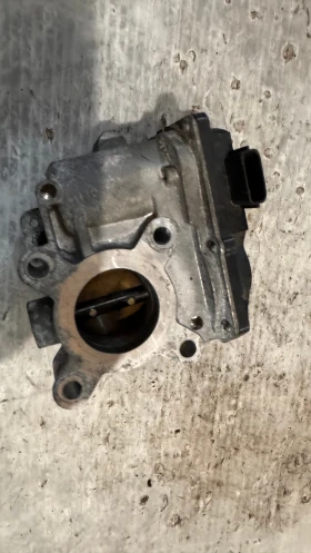 Дроселова Клапа за Renault Modus 2005 - 11041A0901 / 8200285017B, снимка 2 - Части - 52930631